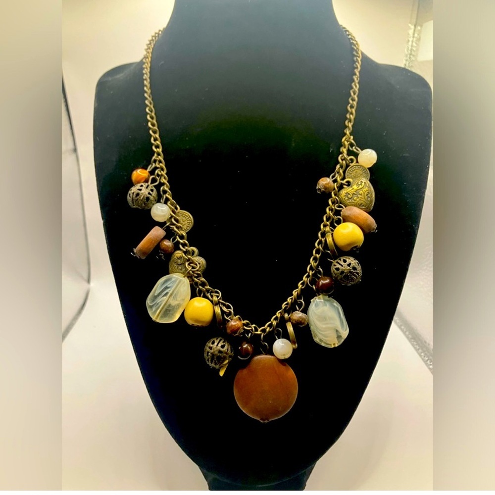 Beautiful vintage, wooden beaded necklace - Picture 1 of 5